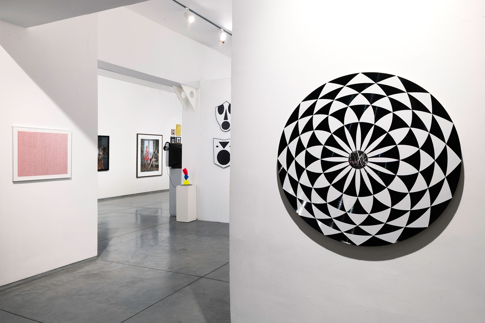 גלריה זומר, מתוך עמוד הפייסבוק