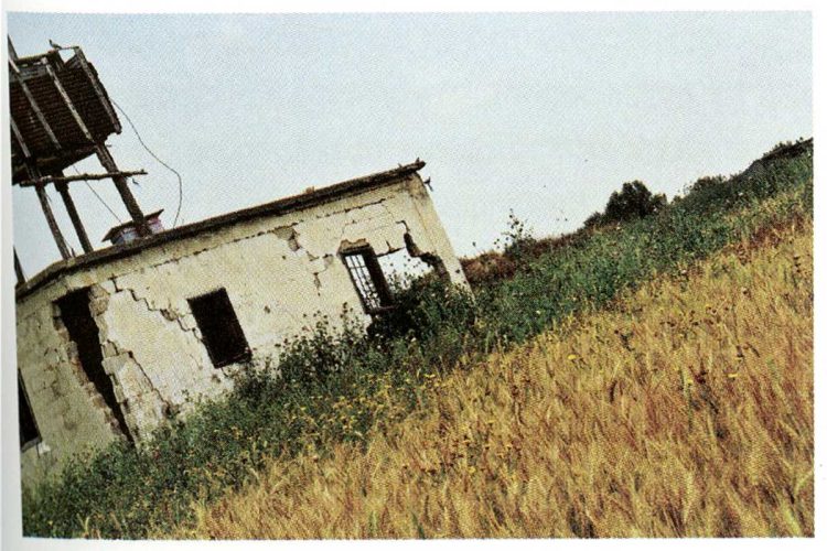 אשכר אלדן כהן בית השיח' בשדות קיבוץ בארי על הגג עמדה צבאית ישראלית 2004