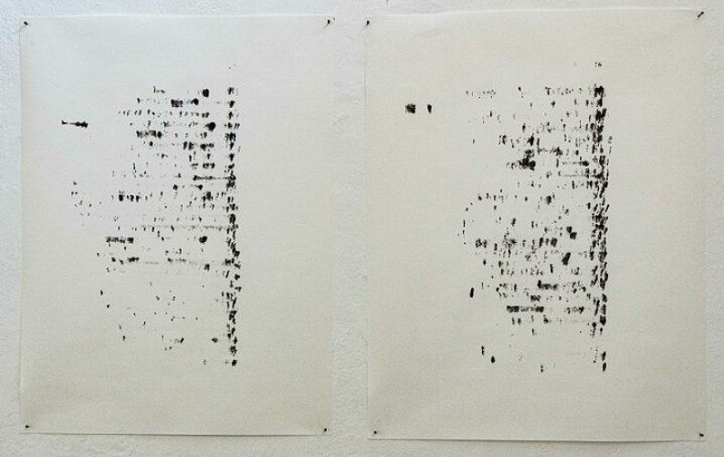 אלכס בן ארי, טקסט מחיקה (שיירים) מתוך התערוכה "מקום נפלט" בגלריה לאמנות עין הוד. צילום: אורית סימן טוב